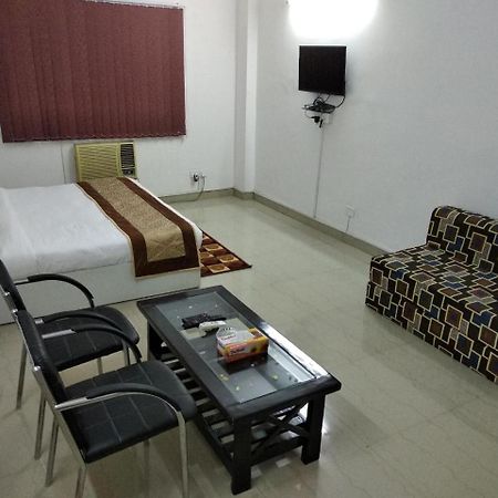 The Radiance Suites And Apartment Neu-Delhi Exterior foto