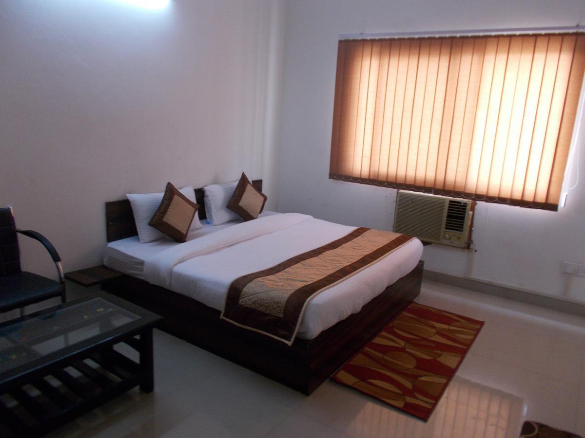 The Radiance Suites And Apartment Neu-Delhi Exterior foto