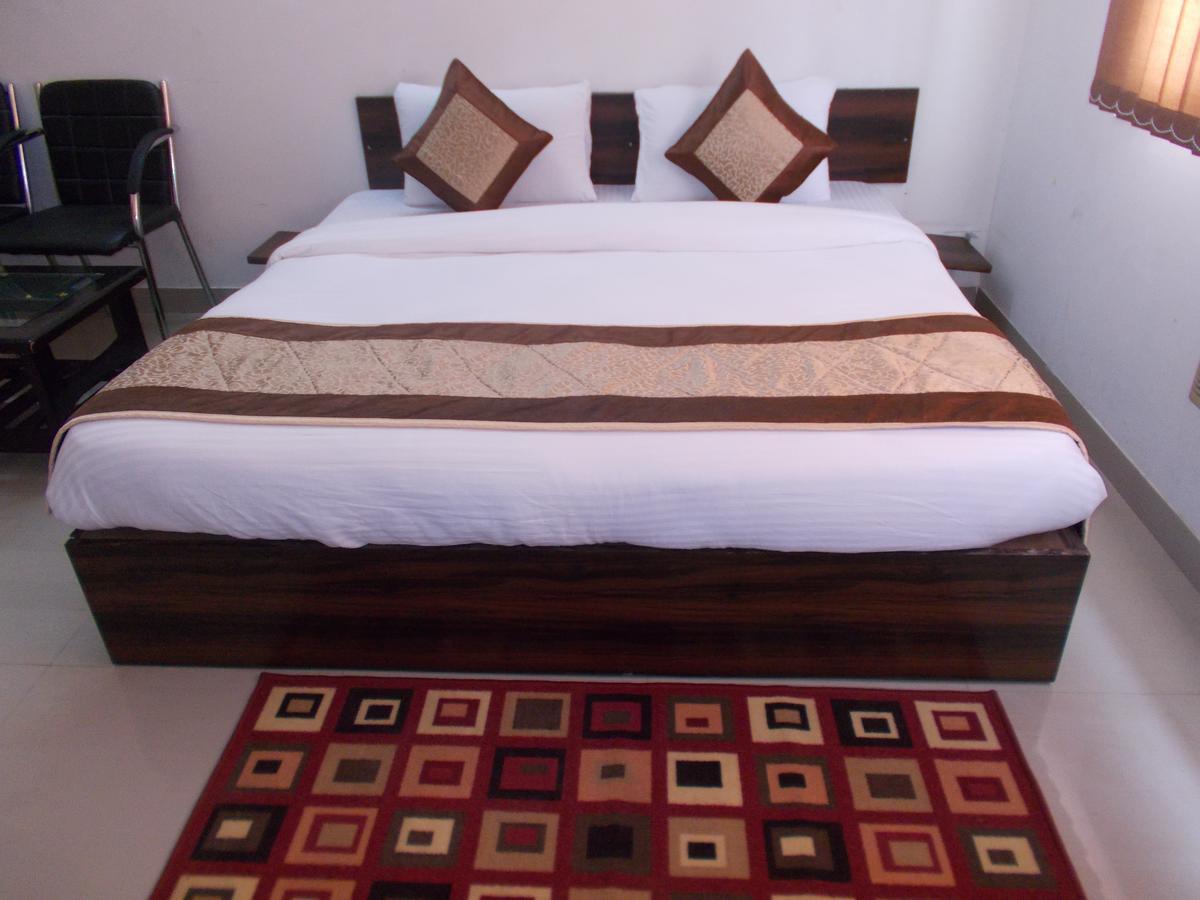 The Radiance Suites And Apartment Neu-Delhi Exterior foto