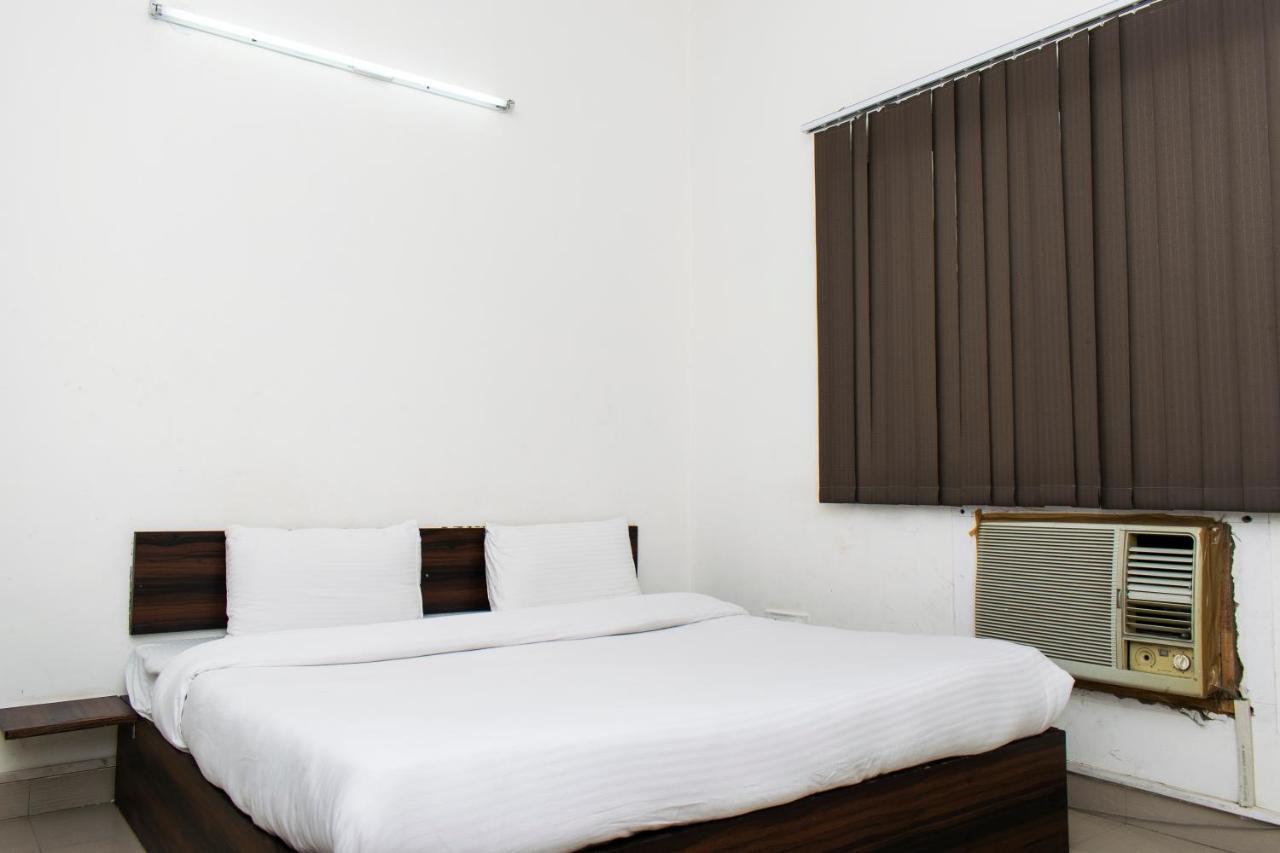The Radiance Suites And Apartment Neu-Delhi Exterior foto