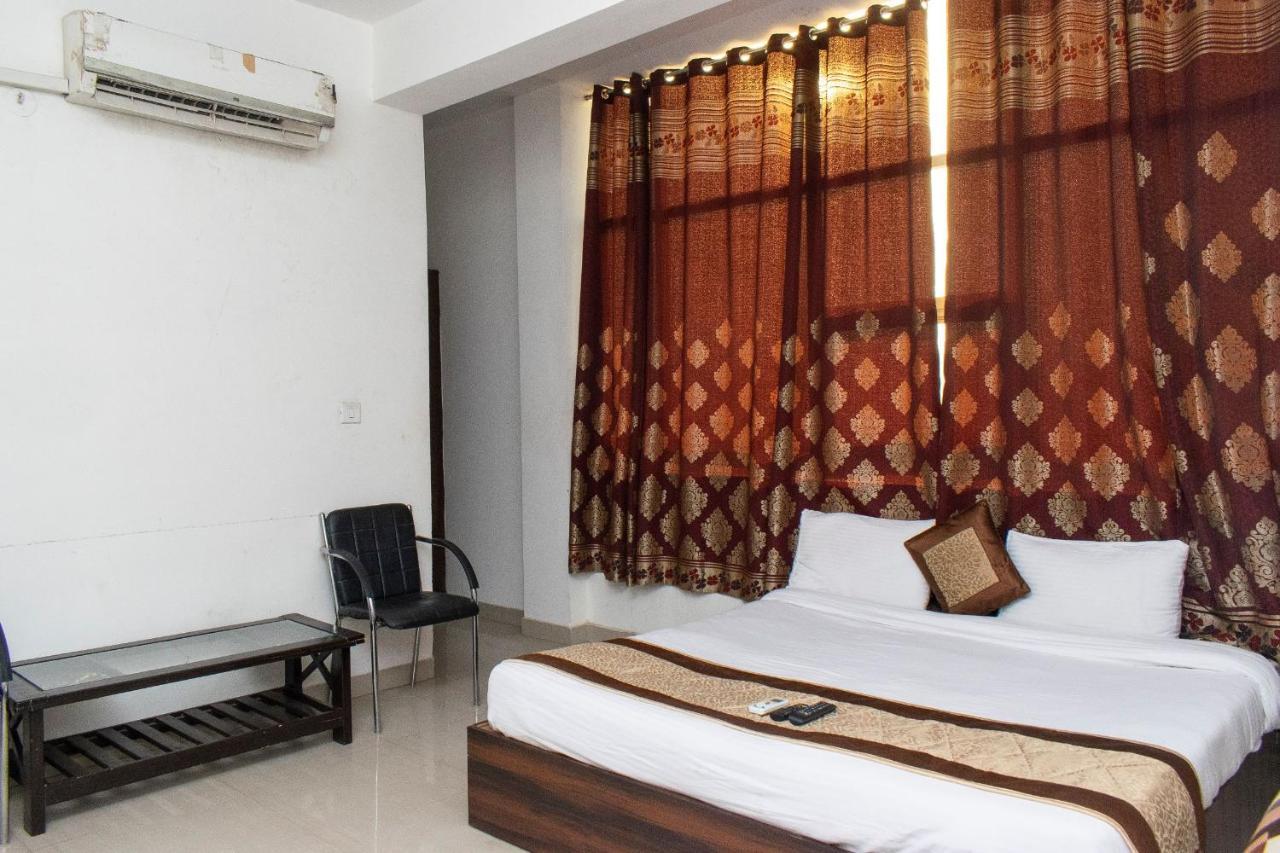 The Radiance Suites And Apartment Neu-Delhi Exterior foto